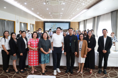 Suan Dusit Home Bakery organized a training session on the topic of leadership in entrepreneurs, titled ‘The Leadership of Entrepreneurs,’ with Mr. Thamm Pravattri as the speaker.
