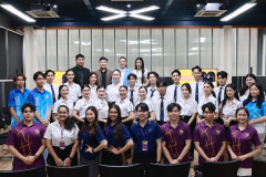 Student Development Division of the School of Tourism, Suan Dusit University, Organizes Workshop on “How to Walk the Runway to Win”