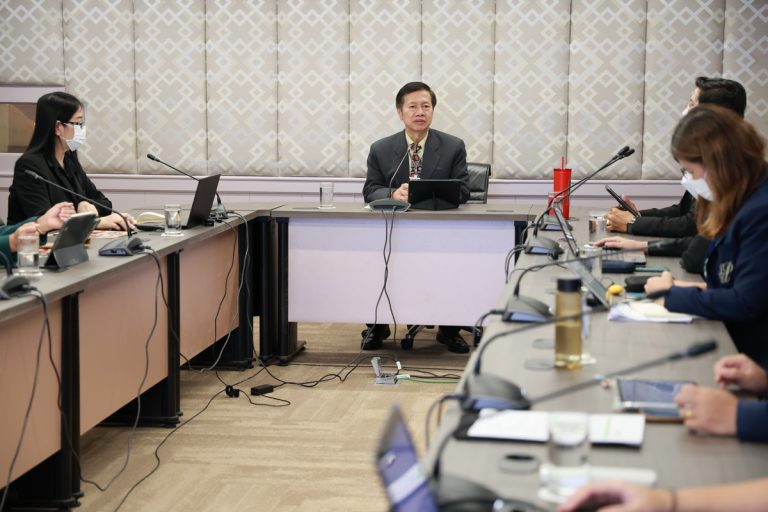 Office of Business Affairs Holds the 8th (63/2025) Executive Meeting at Suan Dusit University