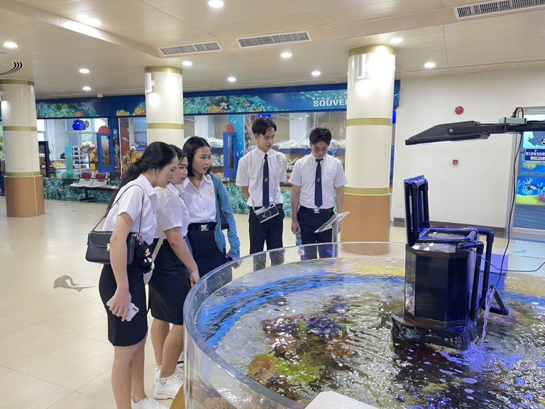 Student Affairs Division, Suan Dusit University Suphanburi Campus, Organizes Cultural Tour Activity “City Ride: Cultural Heritage Tour #4 – Bueng Chawak, the Underwater Paradise” for First-Year Students (Class of 2025)