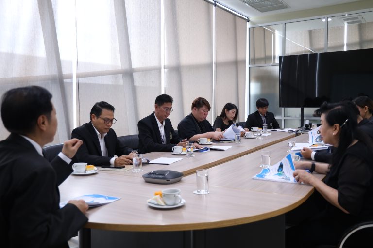 Suan Dusit University Holds First Committee Meeting for SDU Happy University WALK & RUN 2025