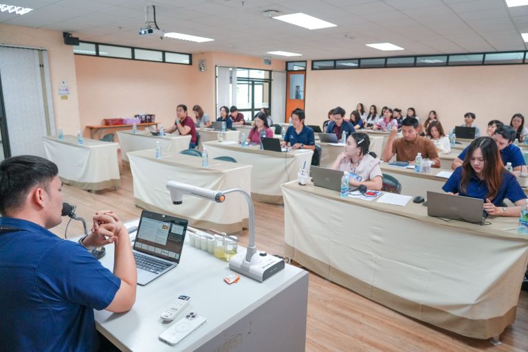 Suan Dusit University’s Faculty of Science and Technology Conducts Hair and Scalp Cosmetic Workshop for Thai Oil