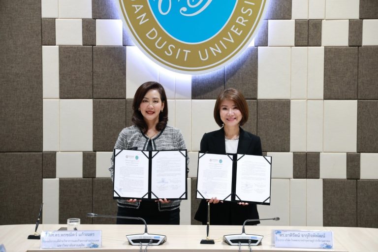 The Faculty of Nursing Signs an Academic Collaboration MOU with Bumrungrad International Hospital