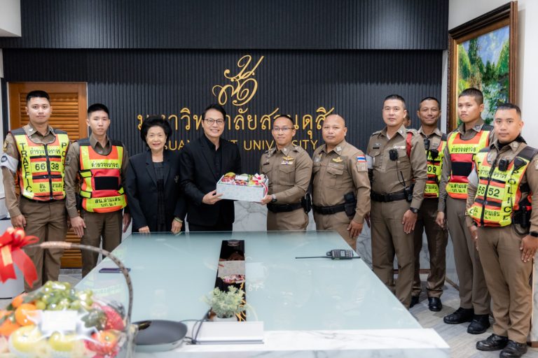 Samsen Police Station expresses its gratitude to Suan Dusit University for providing the venue as a temporary “Samsen Police Station Traffic Operations Center” following the road subsidence that occurred in front of the station