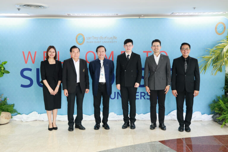 The Strategy and Planning Office of Suan Dusit University organized a special lecture titled “BRAND DECODING: Unlocking Branding Success in the Context of Suan Dusit University” to share knowledge on corporate branding and brand adaptation in the modern era. 