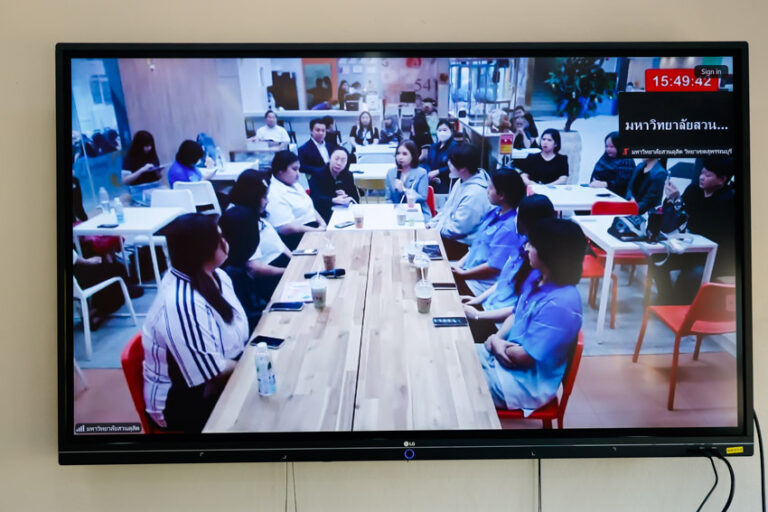 Suphan Buri Campus Participates in “Story Talk One Lab” No. 411 (5), EP.1: “Speaking from the Heart, Not Just Words”