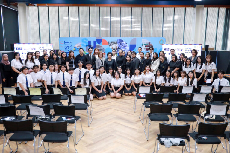 Faculty of Humanities and Social Sciences Organizes “HUSO Talk Series: Career Bridge – Learn, Connect & Grow” on “Sharing Internship Experience @SDU”