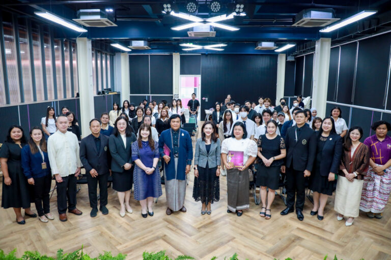 Institute of Language, Arts and Culture in Collaboration with the School of Tourism and Hospitality Organizes Seminar on “Continuing the Queen Mother’s Royal Initiative: The Identity and Elegance of Thai Textiles”