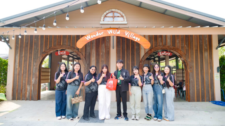 SDU Nakhon Nayok Campus Leads Students in Entrepreneurial Interviews at Family-Oriented Businesses in Chonburi