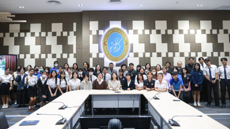 The Educational Guidance and Career Information Center, in collaboration with Suan Dusit Poll and the Student Development Division, Suan Dusit University, organized the activity “SDU Alumni Power Talk #6: Talk & Think with Alumni” under the theme “From an Active Student to a School Administrator Today.”