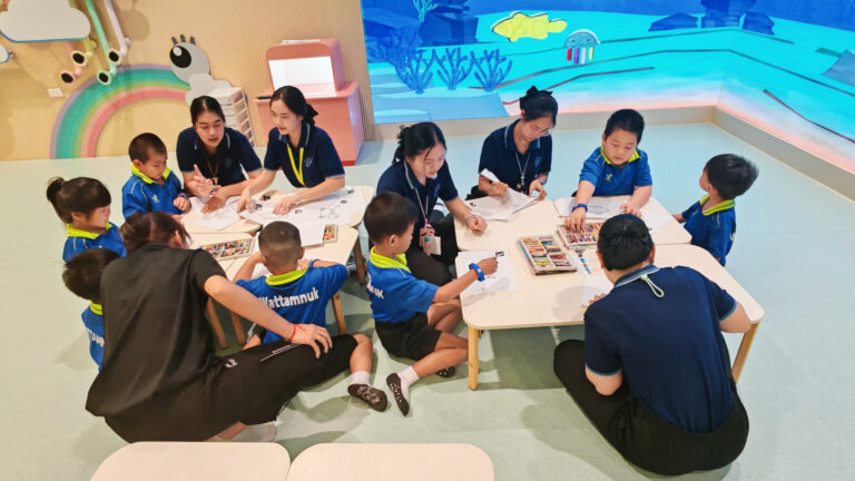 Wat Tamnak School (Lueat Chamnan Anusart), Nakhon Nayok Province, brought students to participate in a learning experience at the “LONG KID DO” learning center, Suan Dusit University, Nakhon Nayok Education Center.