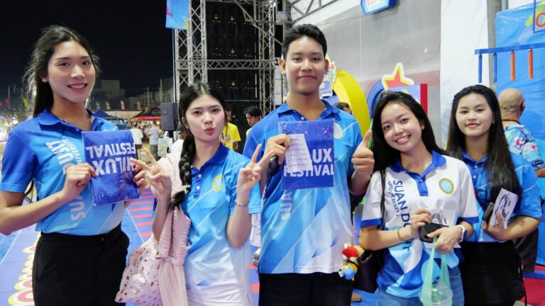 Students from the Aviation Business Program participated in the 39th Phra Nakhon Khiri – Mueang Phet Festival in Phetchaburi Province to enhance their out-of-classroom experience.