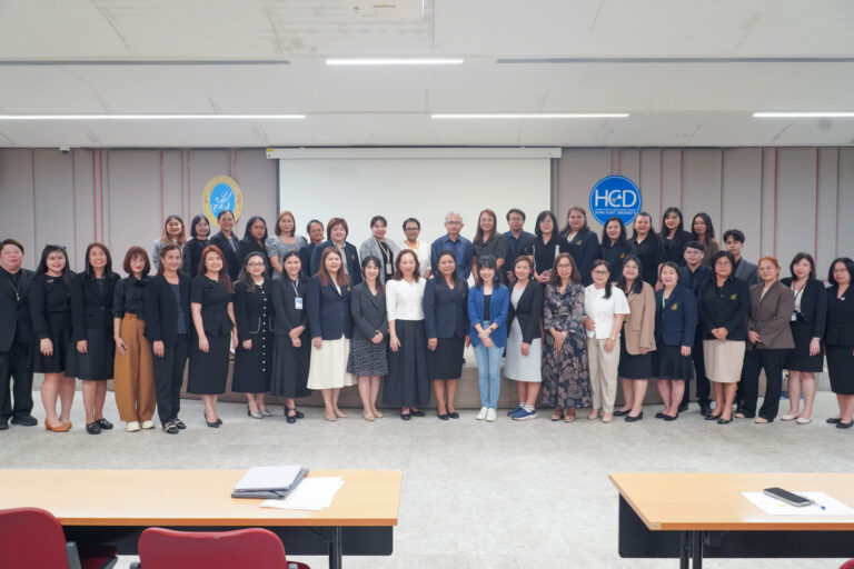 The Innovation Business Unit, Research and Development Institute, Suan Dusit University, organized a training workshop titled “Empowering Research with Professional Presentation Skills” under the project Advancing Research Innovation to the International Stage for Fiscal Year 2026.