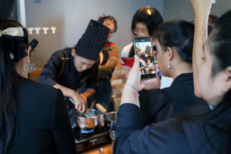 Suan Dusit University Holds SDU Green Market 2 for Health and the Environment