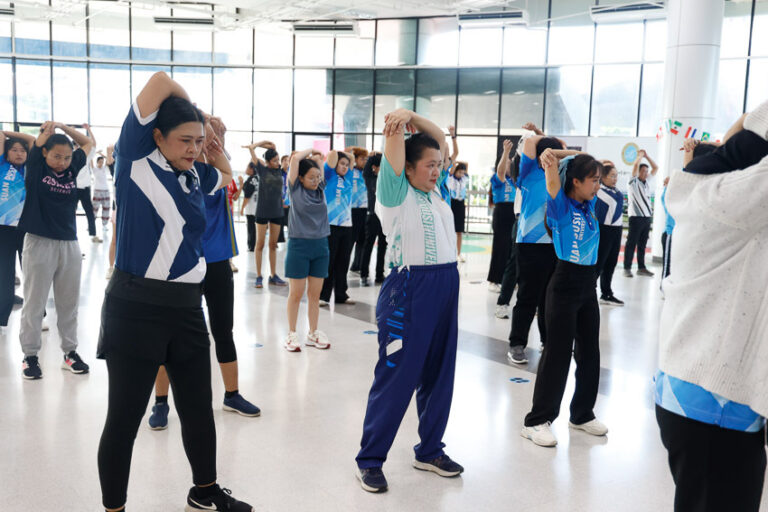Suphan Buri Campus Student Services Division Holds SDU STEP UP Aerobic Dance Activity