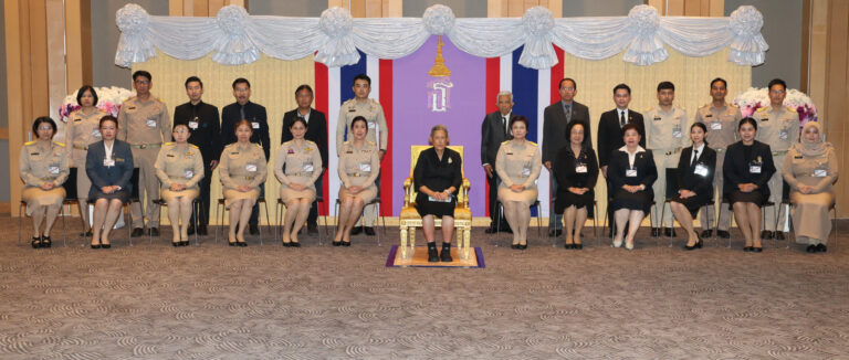 Suan Dusit University Representatives Granted Audience at Academic Exhibition