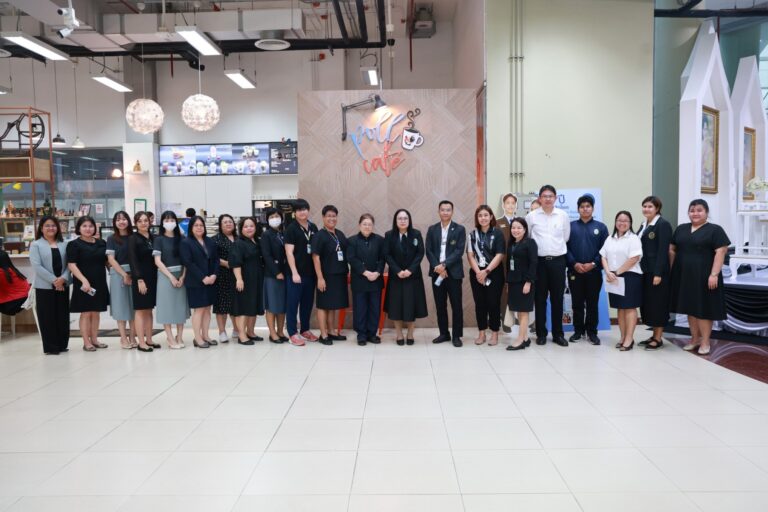 Suan Dusit Poll Hosts Story Talk One Lab #432