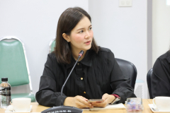 LINE_ALBUM_ประชุมศูนย์การศึกษา-030869_260803_39