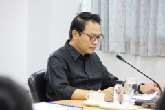 LINE_ALBUM_ประชุมศูนย์การศึกษา-030869_260803_75