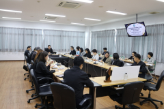 LINE_ALBUM_ประชุมศูนย์การศึกษา-030869_260803_82