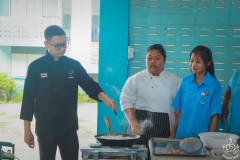 LINE_ALBUM_29869_260901_30