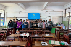 LINE_ALBUM_แนะแนวโรงเรียนตรอนตรีสินธุ์_251201_21