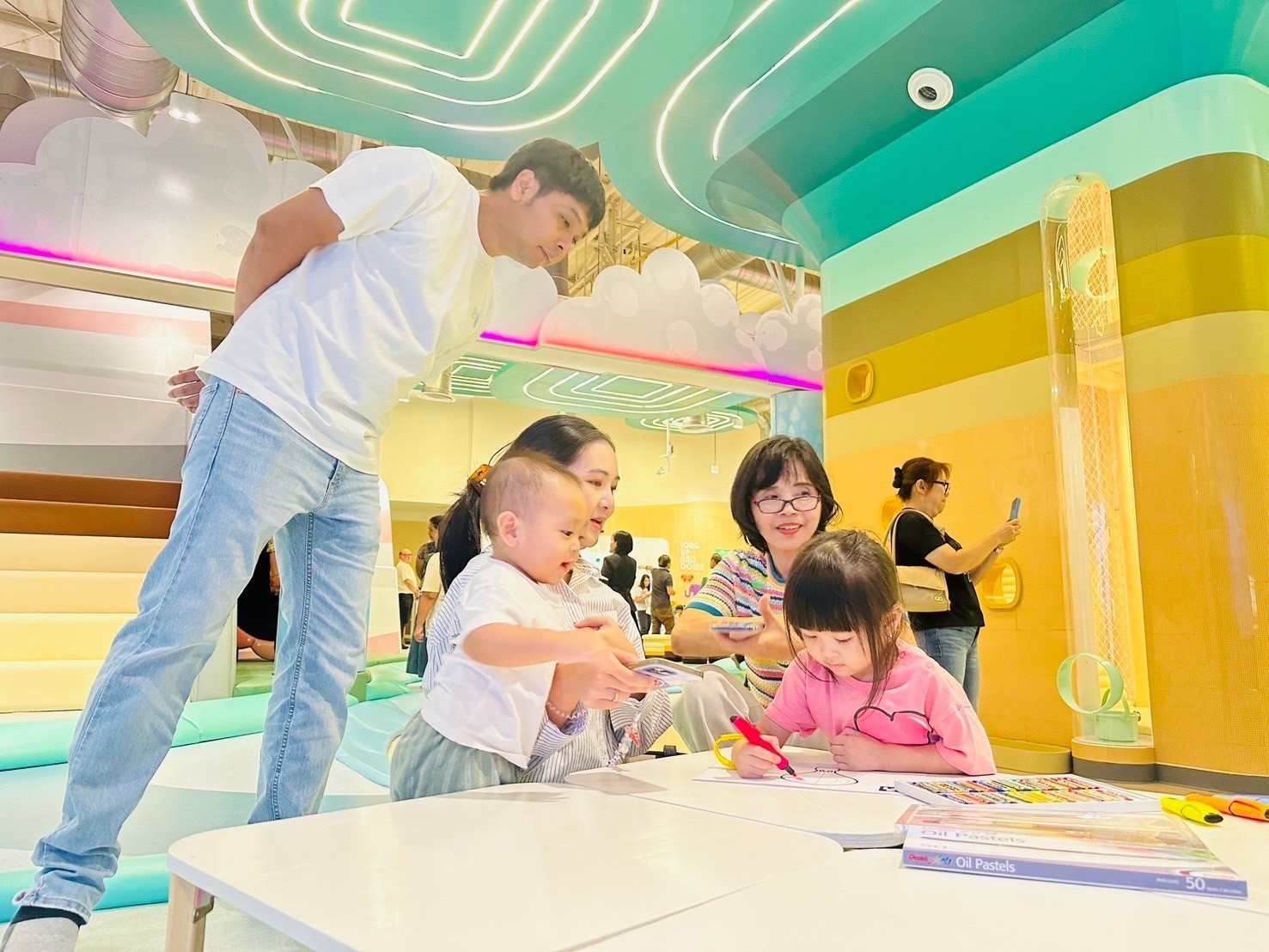 LINE_ALBUM_Open-House-_Portfolio-Showcase_241001_133