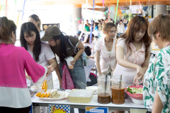 LINE_ALBUM_กิจกรรม-Splash-Gen-Z-Y2K-Songkran-Festival_250410_40