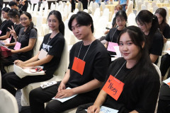 LINE_ALBUM_11669_260611_17
