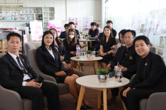 LINE_ALBUM_ผู้บริหารรร.วังเหนือวิทยาเยี่ยมชมศูนย์_260311_28