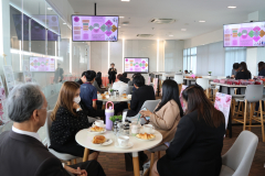 LINE_ALBUM_ผู้บริหารรร.วังเหนือวิทยาเยี่ยมชมศูนย์_260311_3