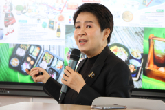 LINE_ALBUM_ผู้บริหารรร.วังเหนือวิทยาเยี่ยมชมศูนย์_260311_4