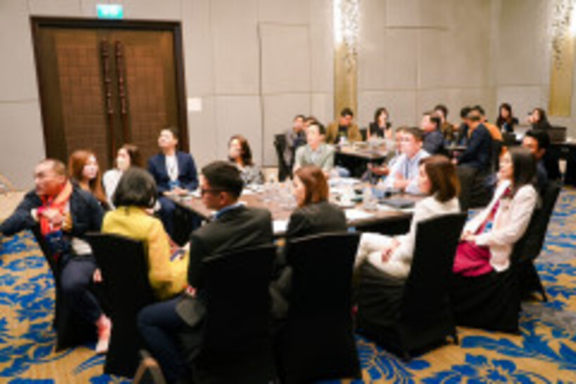 LINE_ALBUM_9866_230810_136