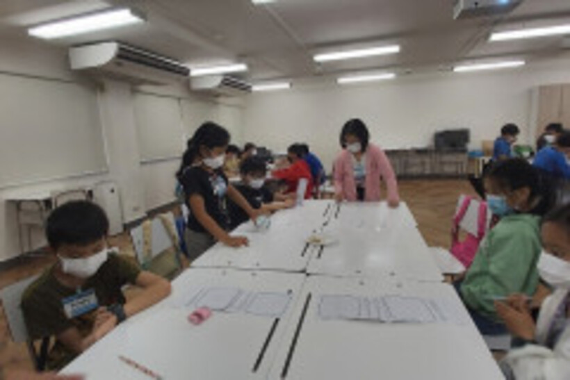 LINE_ALBUM_Room-Moon_๒๒๐๕๑๐_130