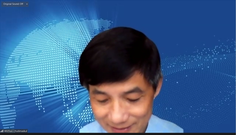 1636102403114