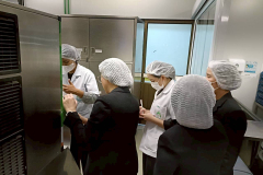 LINE_ALBUM_ตรวจสอบสุขาภิบาลอาหาร-121168_251112_13