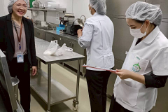 LINE_ALBUM_ตรวจสอบสุขาภิบาลอาหาร-121168_251112_14