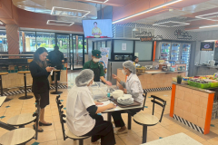 LINE_ALBUM_12-11-68_251112_71