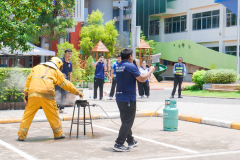P1357088