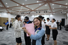 LINE_ALBUM_19869_260819_24