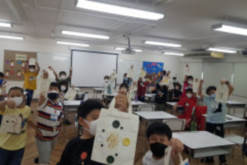 LINE_ALBUM_Room-Moon_๒๒๐๕๒๔_19