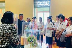 LINE_ALBUM_91268_251212_123