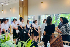 LINE_ALBUM_91268_251212_163