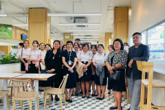 LINE_ALBUM_91268_251212_171