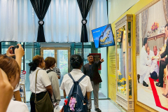 LINE_ALBUM_91268_251212_178