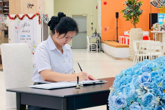 LINE_ALBUM_91268_251212_191