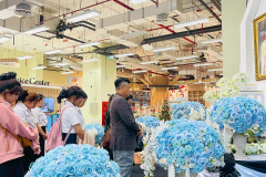 LINE_ALBUM_91268_251212_204