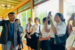 LINE_ALBUM_91268_251212_96