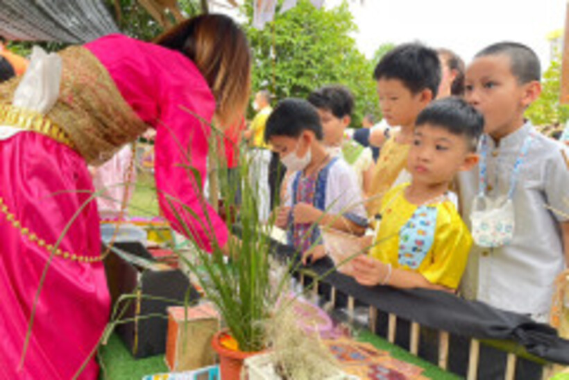 LINE_ALBUM_La-or-market_230316_14
