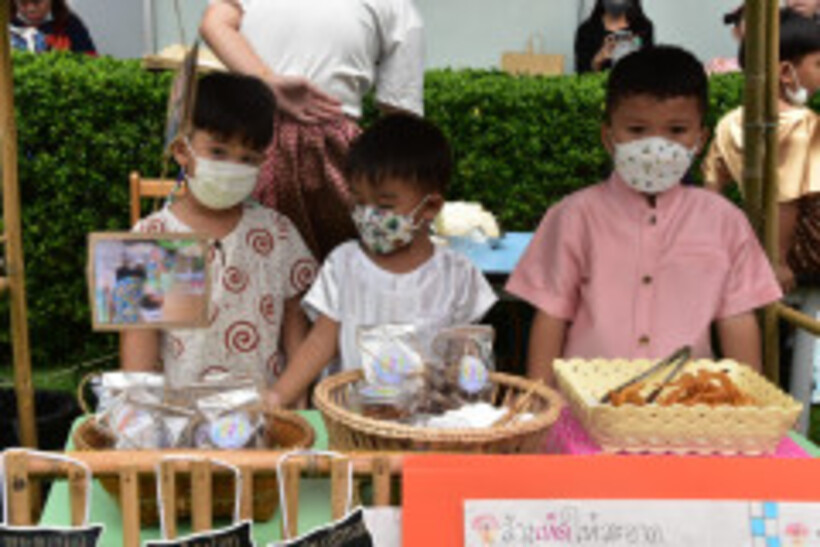 LINE_ALBUM_La-or-market_230316_142
